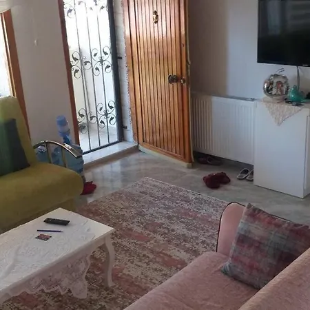 Villa Kadinlar Denizi Plajina Yakin Luks Kusadası