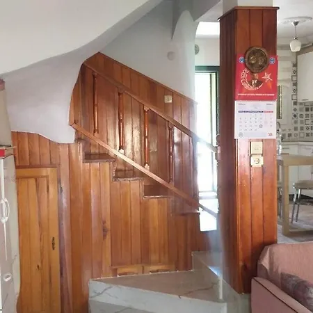 Kadinlar Denizi Plajina Yakin Luks Villa